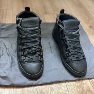 Balenciaga, Size 40, Grey